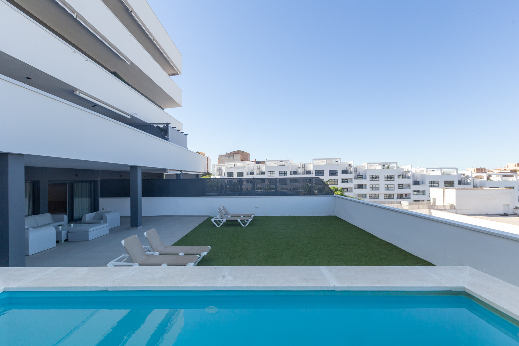 Leilighet til salgs i Avda de Andalucia - Sierra de Estepona, Estepona by