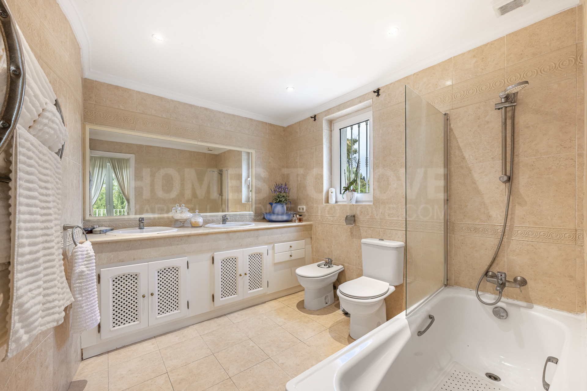 B Zone 4 bedroom villa €950,000