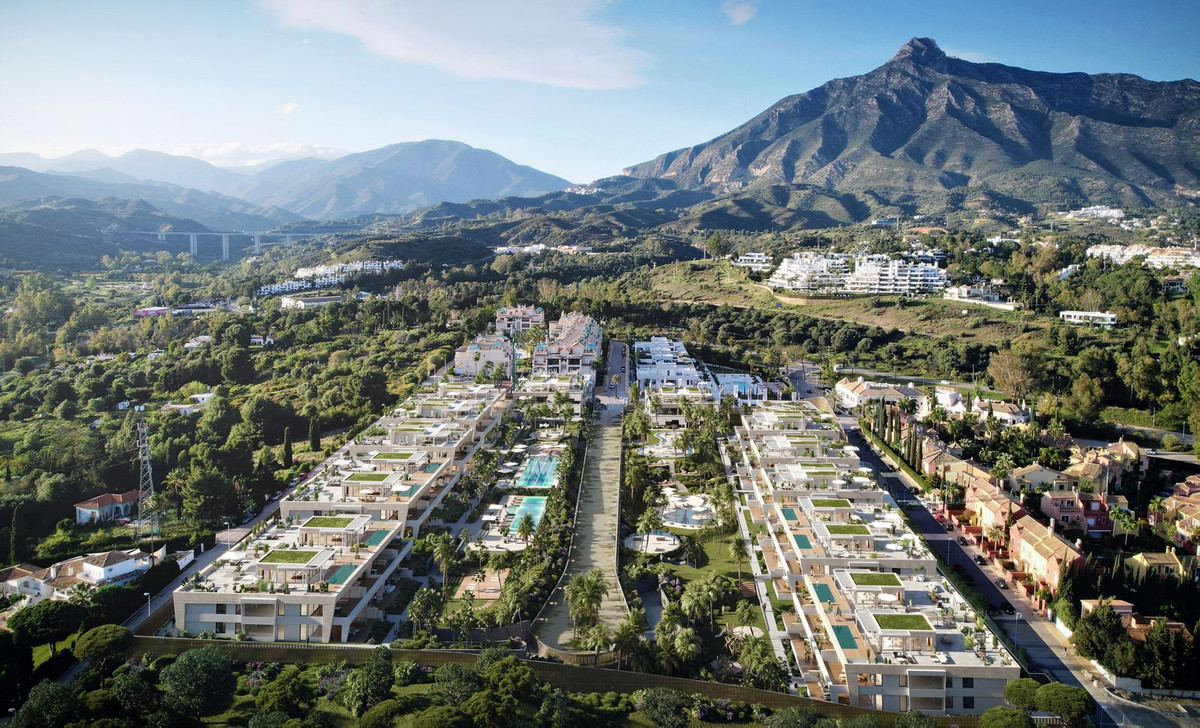R5006761 - 5 Bedroom Penthouse in Marbella, Malaga