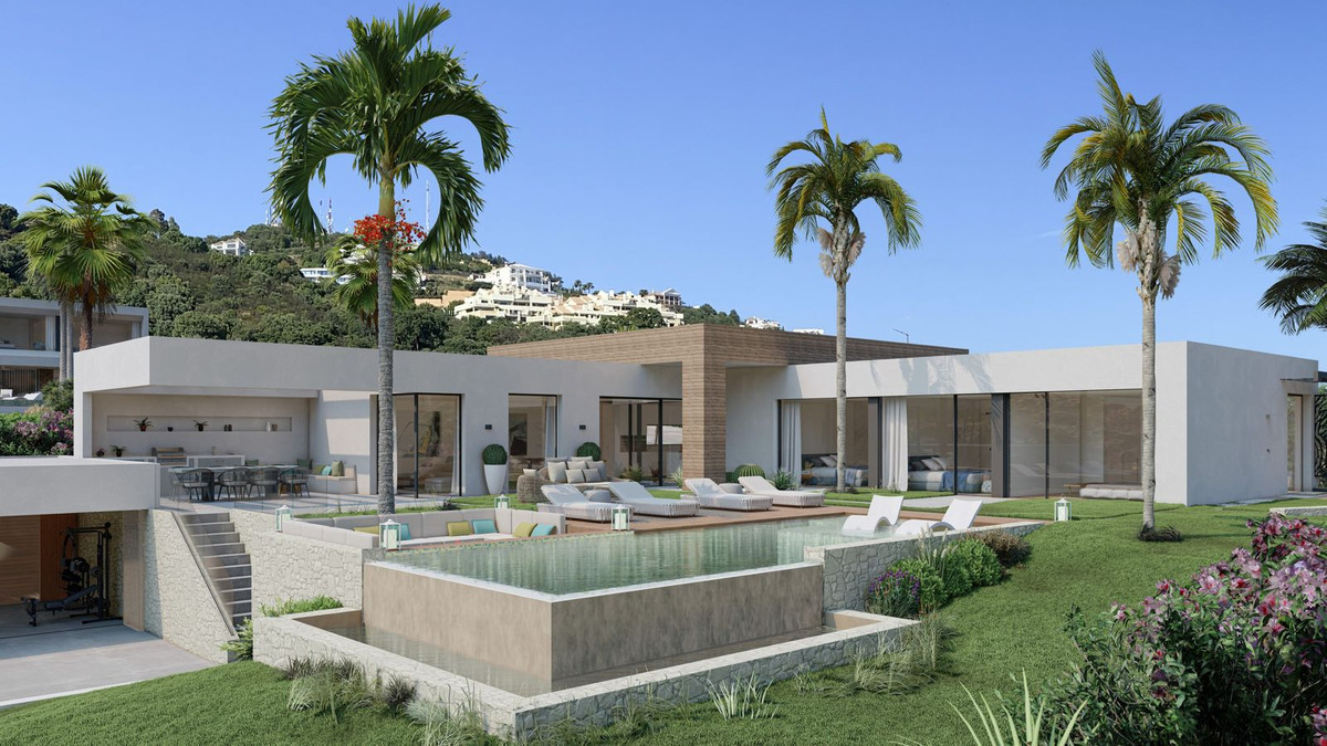 R5006056 - 4 Bedroom Villa in Marbella, Malaga