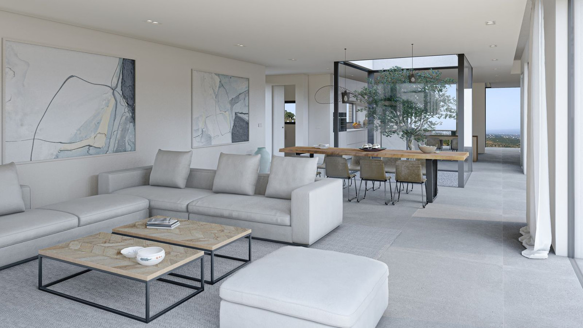 R5006056 - 4 Bedroom Villa in Marbella, Malaga