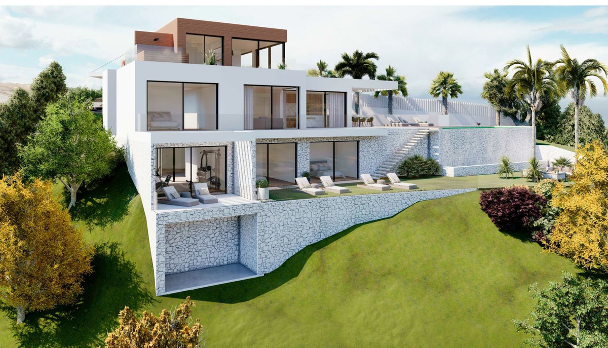 R5006092 - 5 Bedroom Villa in Marbella, Malaga