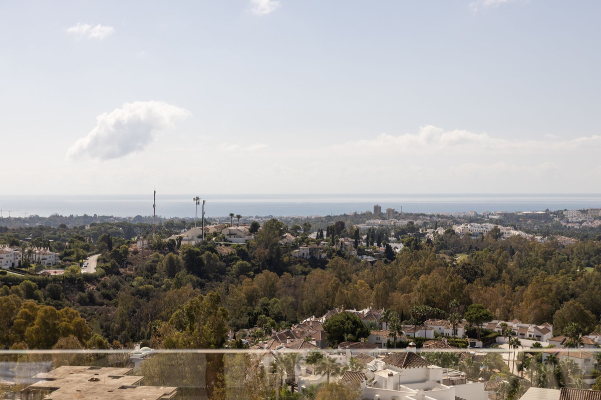 R5010535 - 3 Bedroom Apartment in Marbella, Malaga