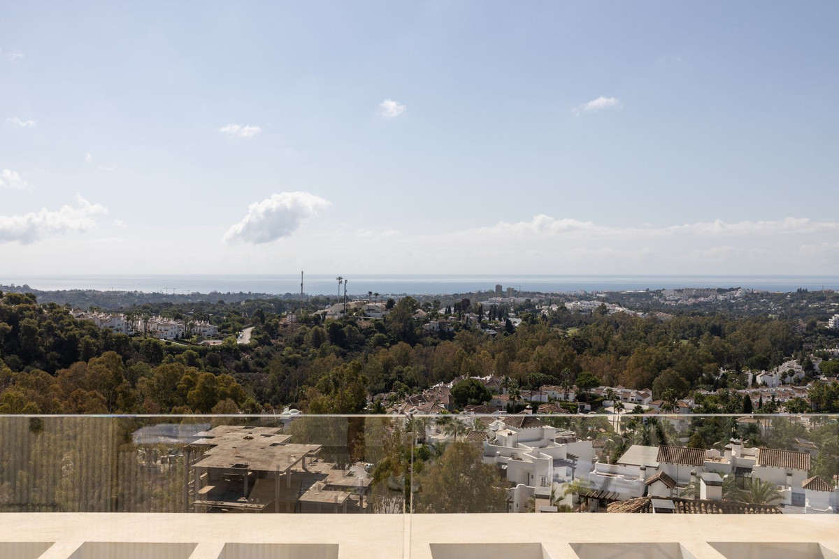 R5010535 - 3 Bedroom Apartment in Marbella, Malaga