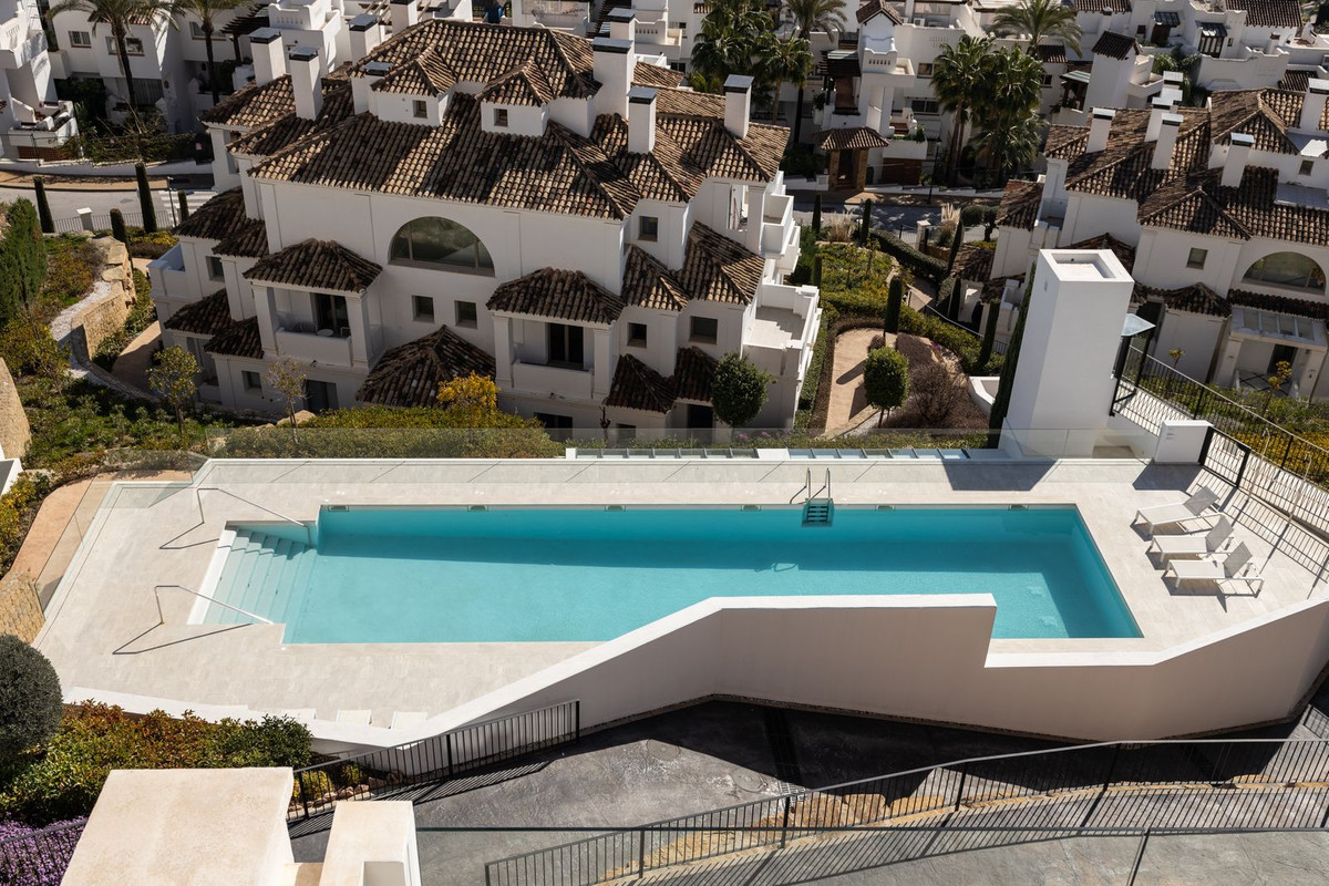 R5010574 - 2 Bedroom Apartment in Marbella, Malaga