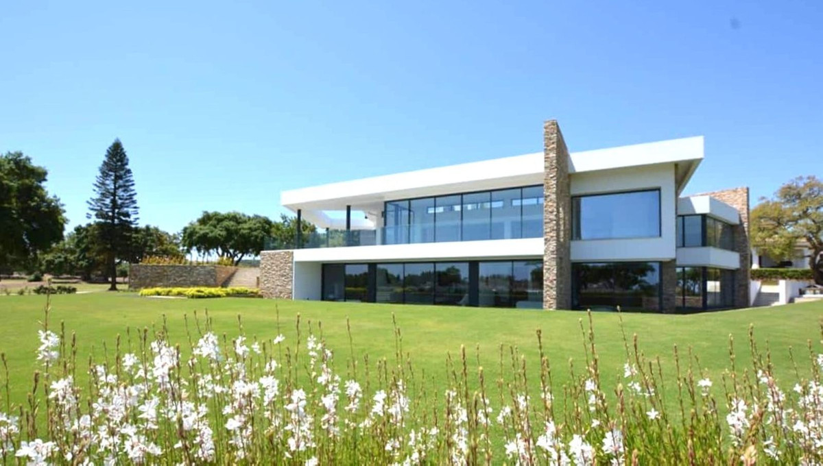 R5014051 - 6 Bedroom Villa in Sotogrande, Cadiz