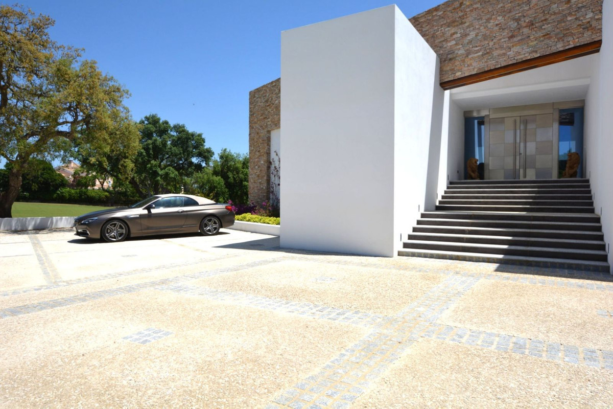 R5014051 - 6 Bedroom Villa in Sotogrande, Cadiz