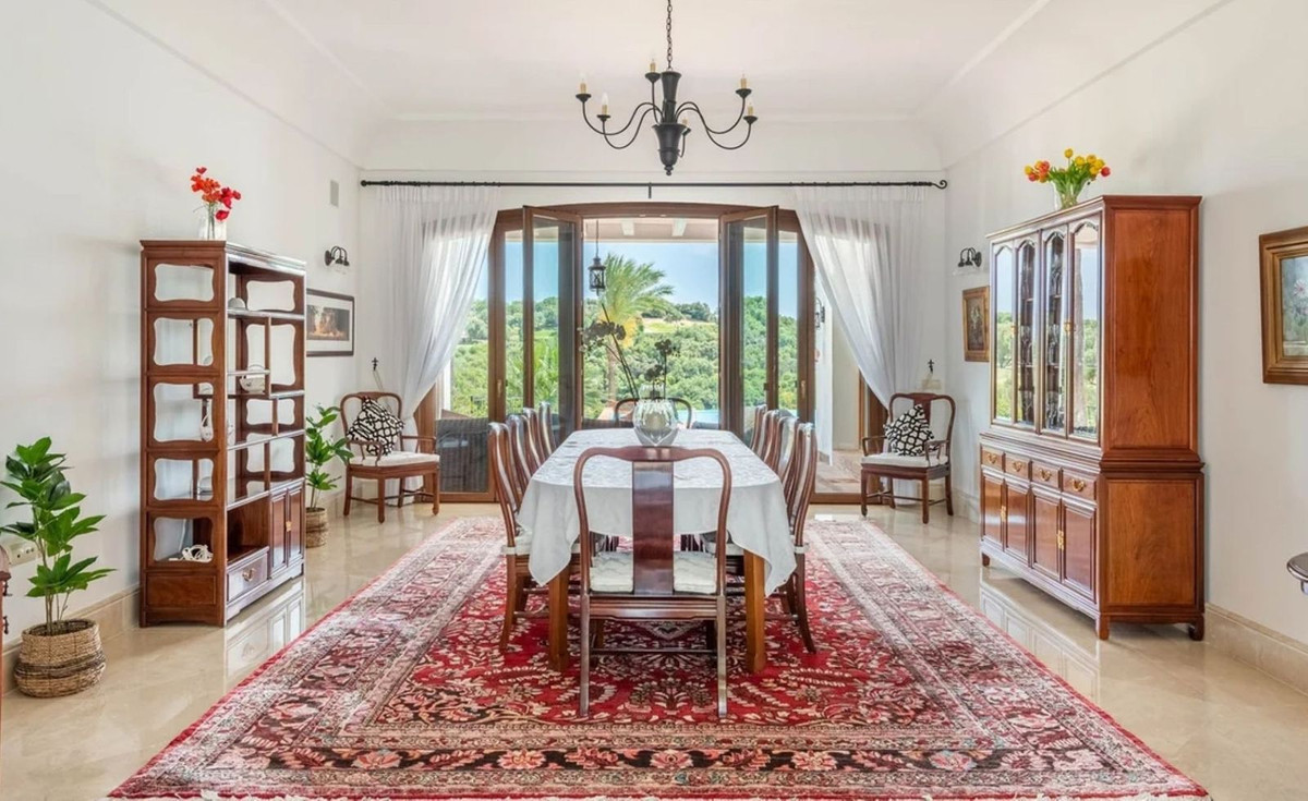 R5014039 - 7 Bedroom Villa in Sotogrande, Cadiz