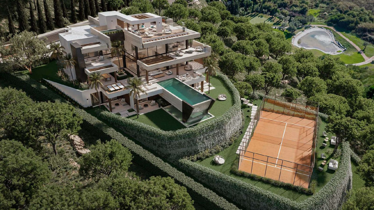 R5014249 - 5 Bedroom Villa in Benahavis, Malaga