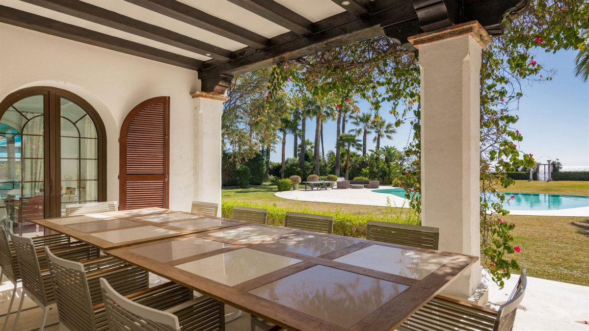 R5017099 - 8 Dormitorio Villa en Estepona, Málaga