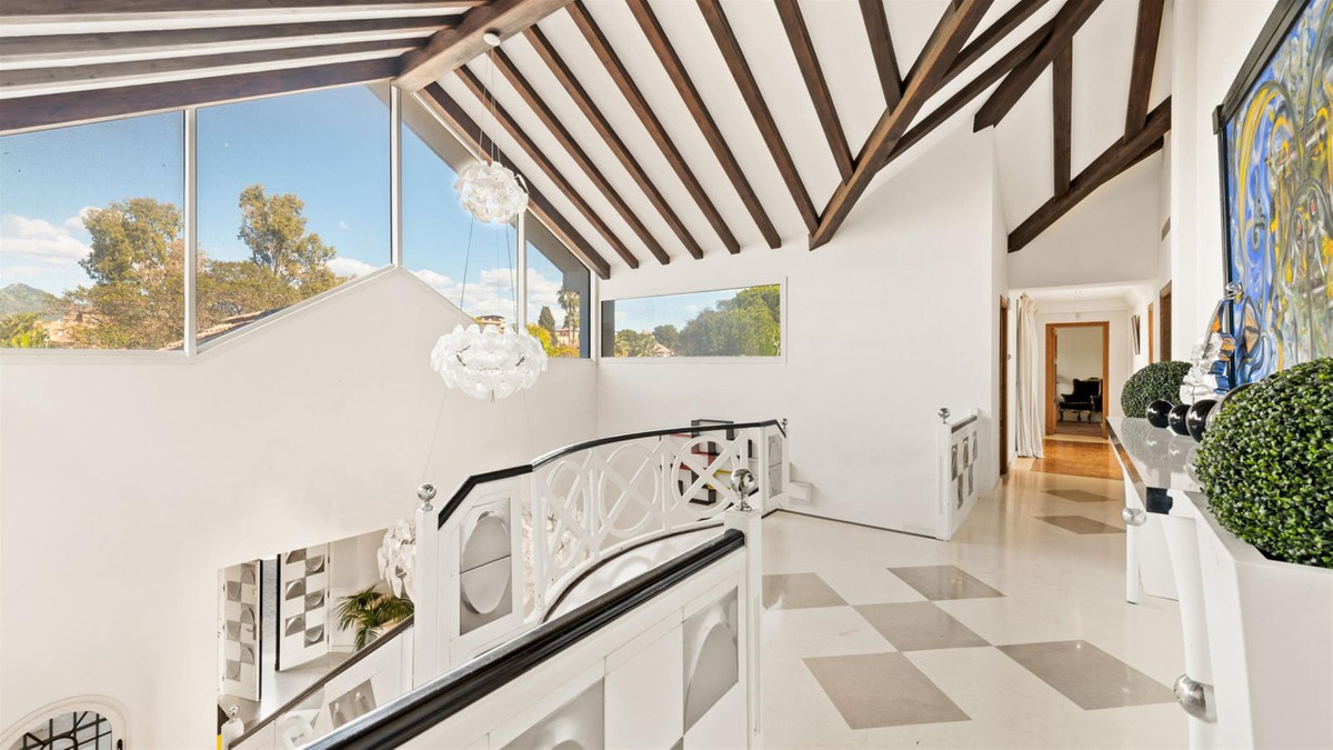 R5017099 - 8 Dormitorio Villa en Estepona, Málaga