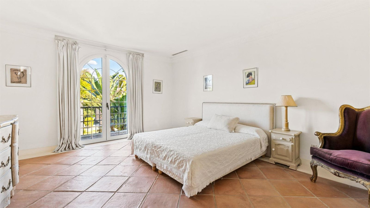 R5017099 - 8 Dormitorio Villa en Estepona, Málaga