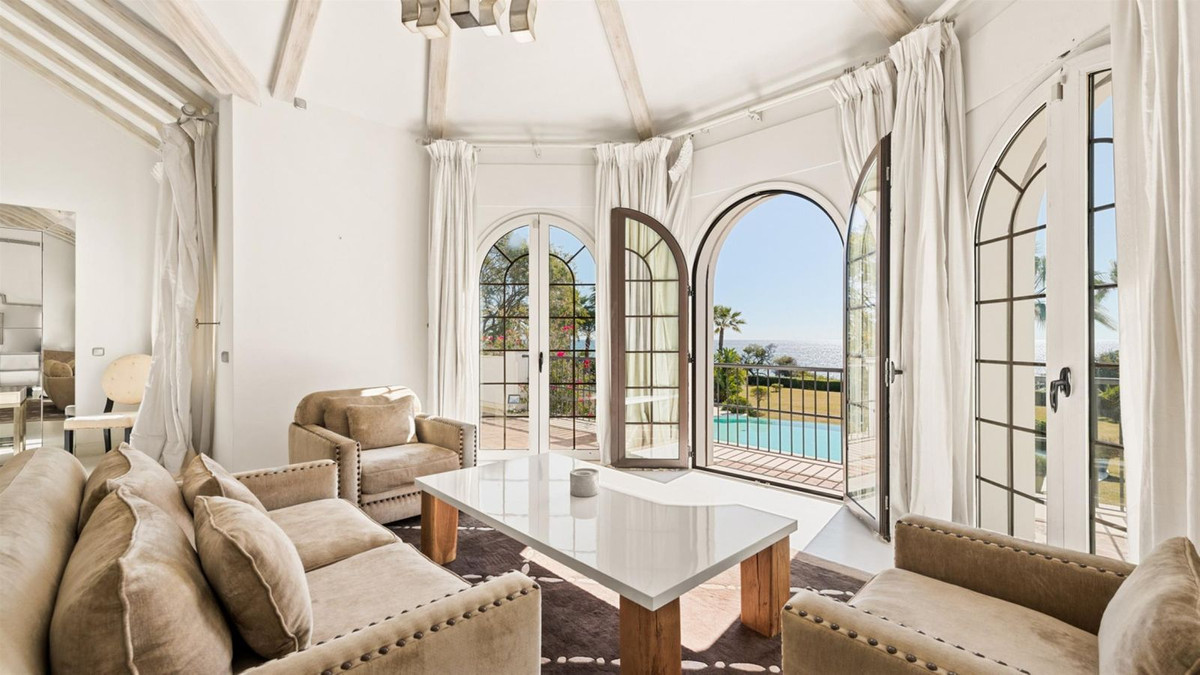 R5017099 - 8 Dormitorio Villa en Estepona, Málaga