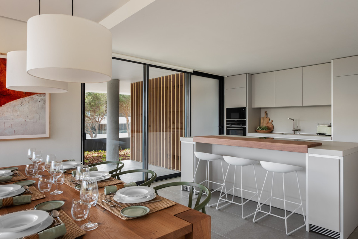 R4351417 - 2 Bedroom Apartment in Sotogrande, Cadiz
