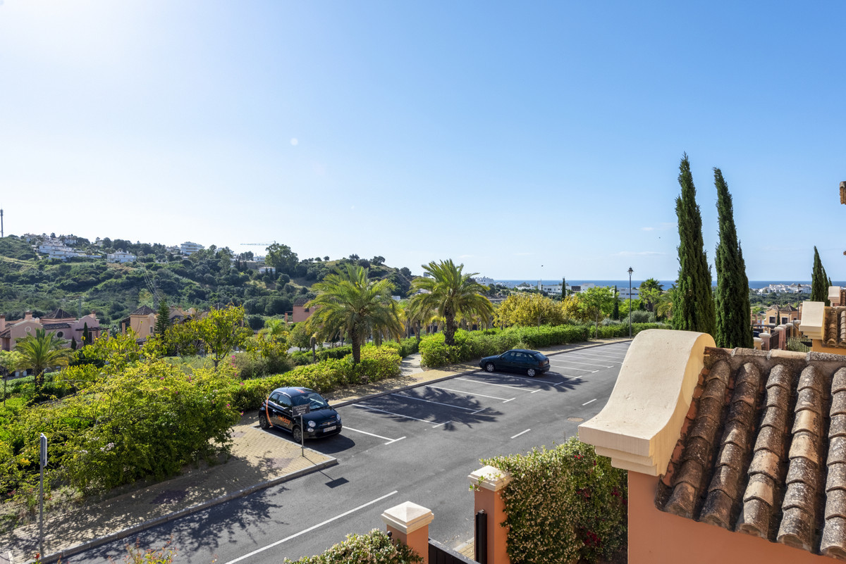 R4788154 - 3 Bedroom Villa in Estepona, Malaga R4788154 - 3 Bedroom Villa in Estepona, Malaga