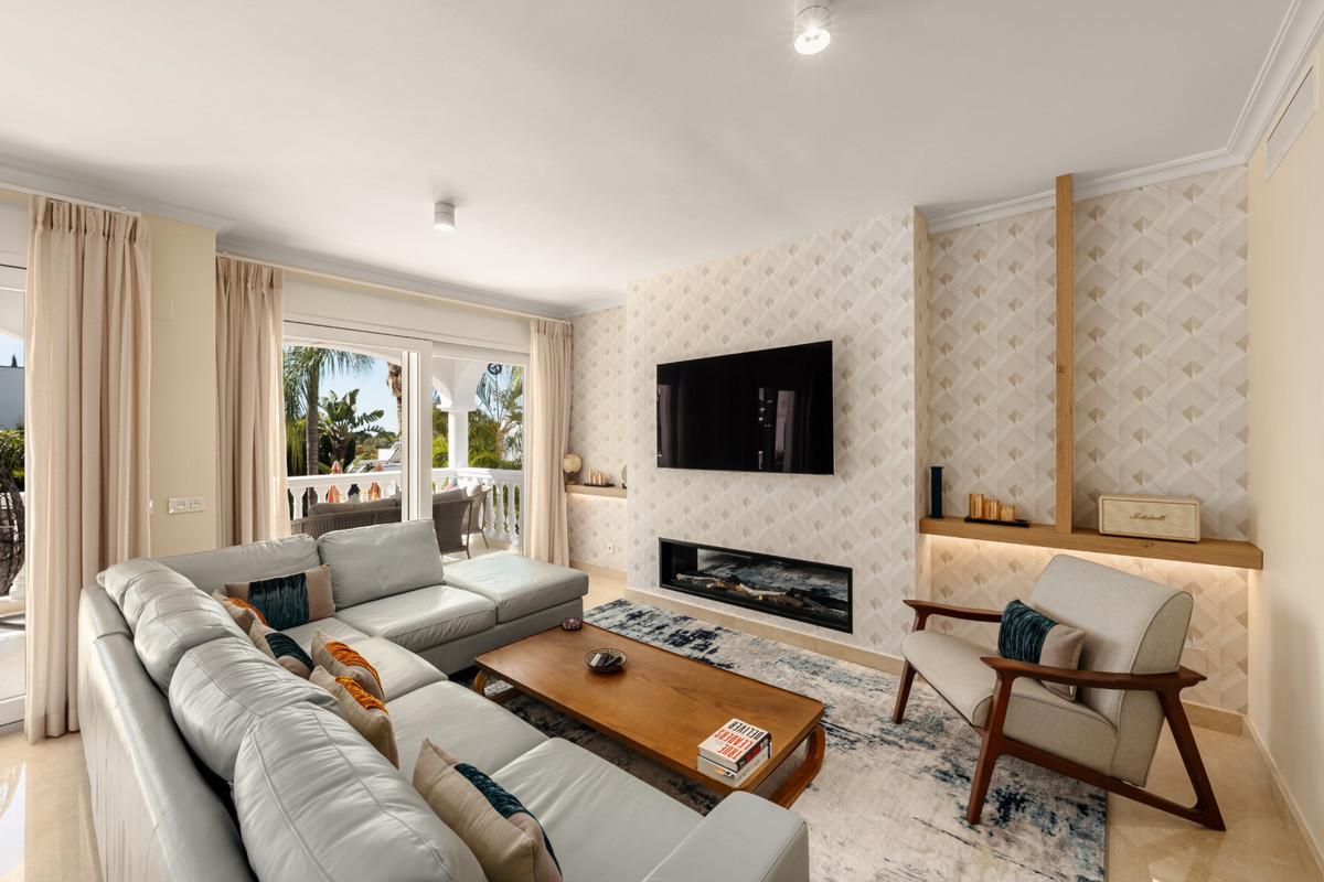 R4709050 - 4 Bedroom Villa in Marbella, Malaga