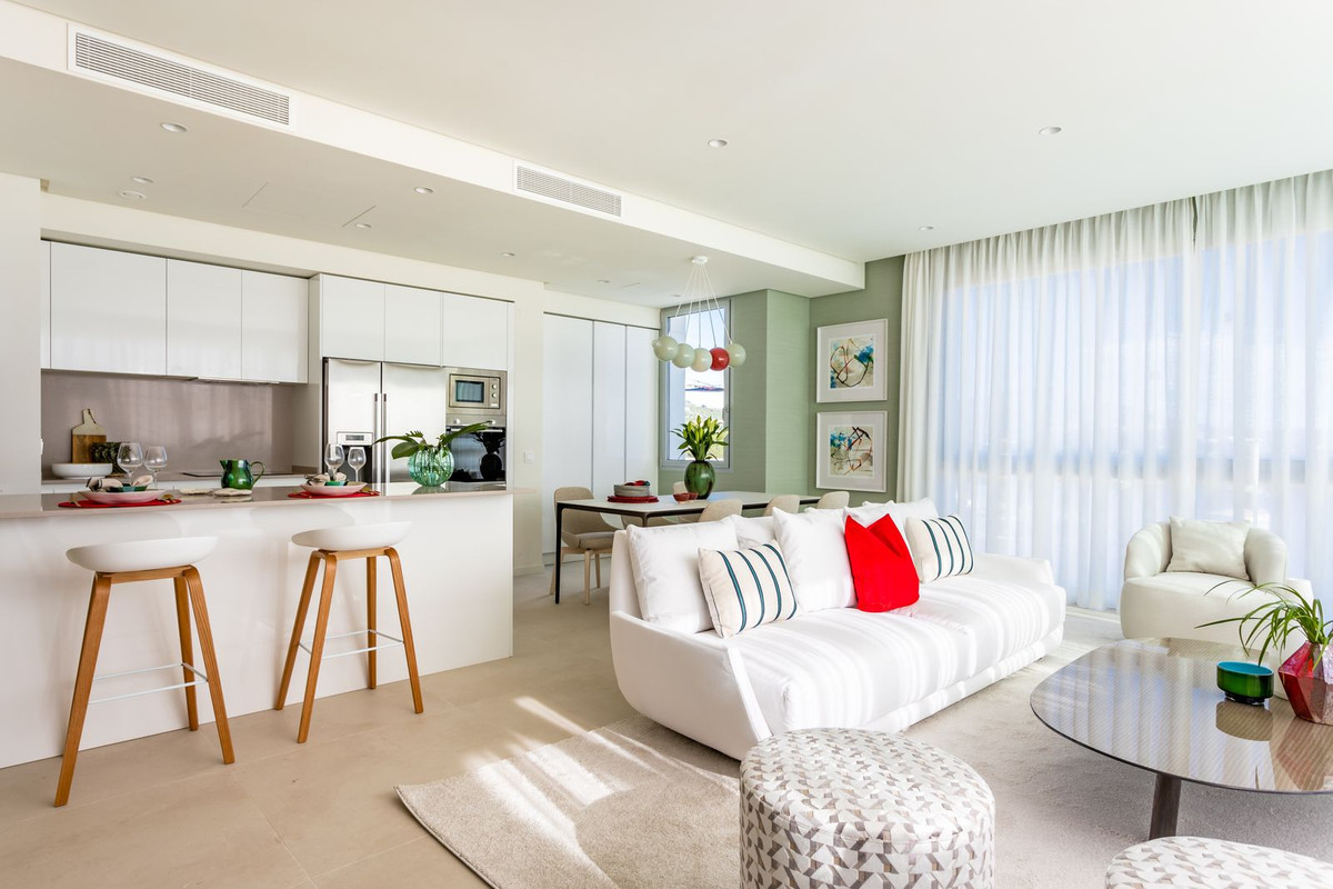 R4707253 - 3 Bedroom Apartment in Benahavis, Malaga