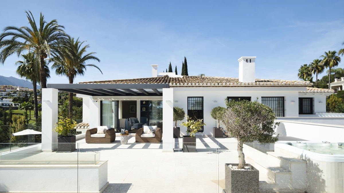 R4732684 - 7 Bedroom Villa in Marbella, Malaga