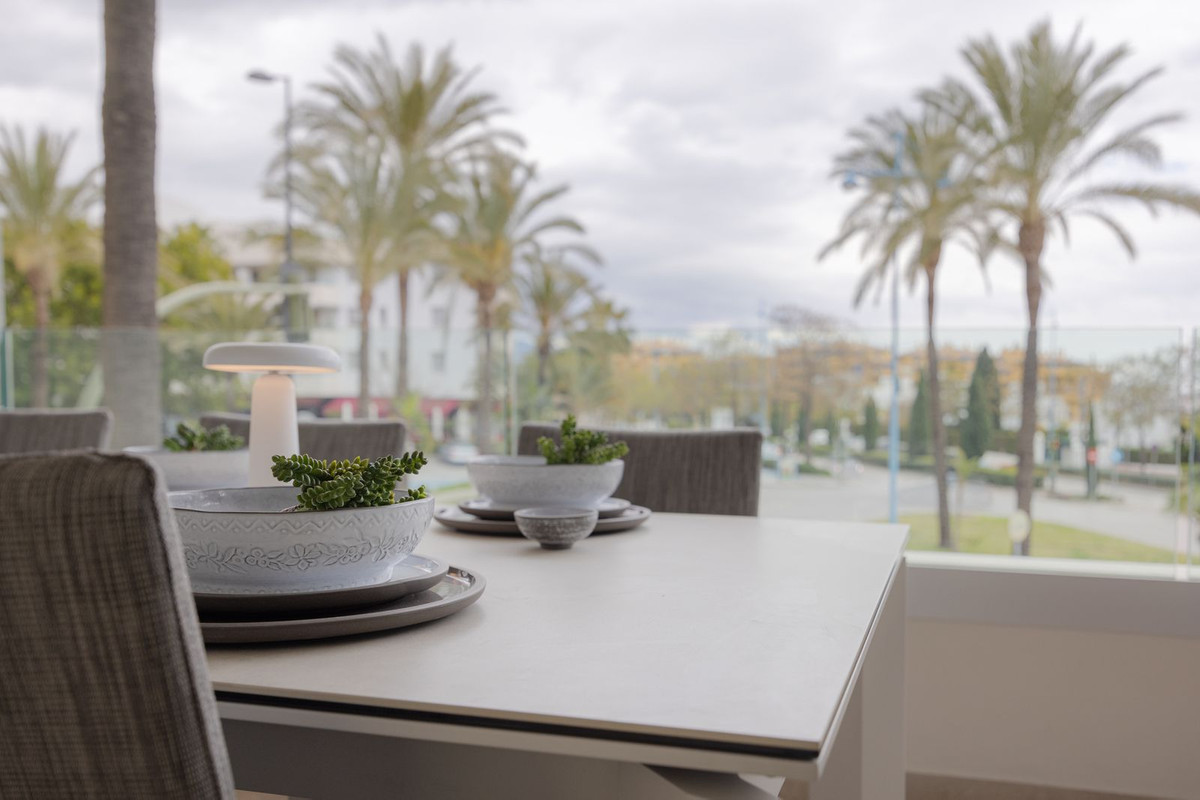 R4637947 - 4 Bedroom Penthouse in San Pedro de Alcantara, Malaga