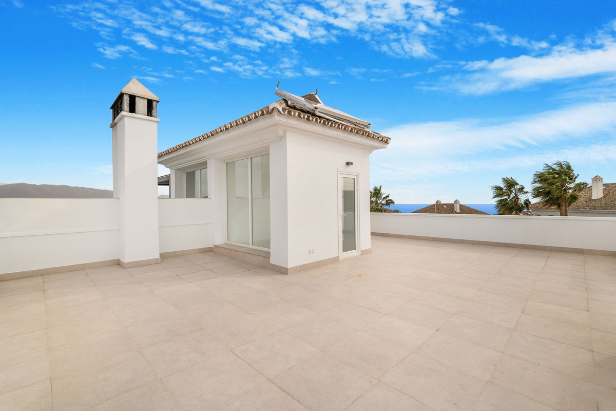 R4692088 - 3 Bedroom Villa in Marbella, Malaga