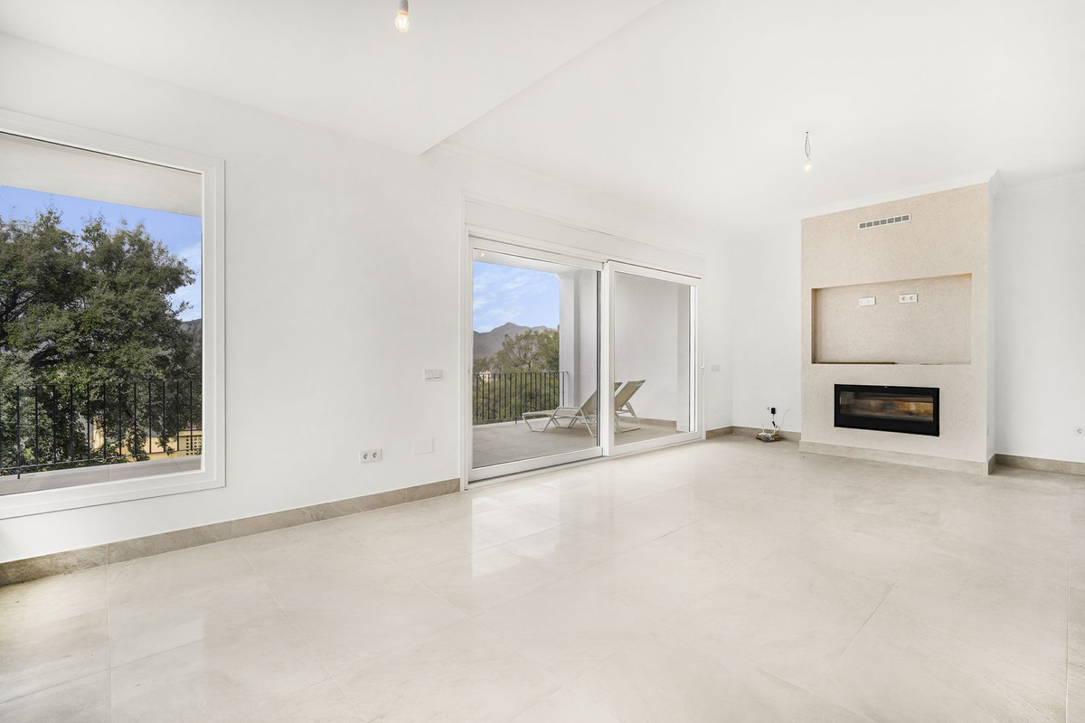 R4692088 - 3 Bedroom Villa in Marbella, Malaga