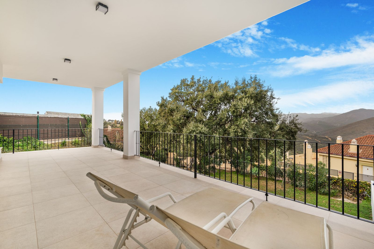 R4692088 - 3 Bedroom Villa in Marbella, Malaga
