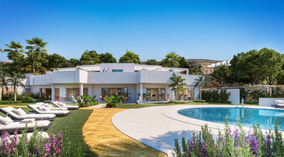 R4683658 - 3 Bedroom Ground Floor Apartment in Estepona, Malaga