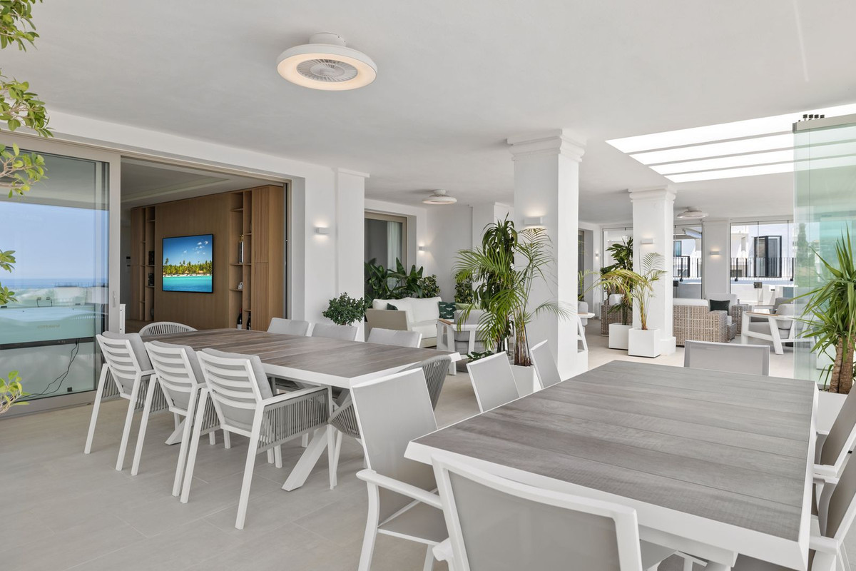 R4435207 - 7 Bedroom Apartment in Marbella, Malaga