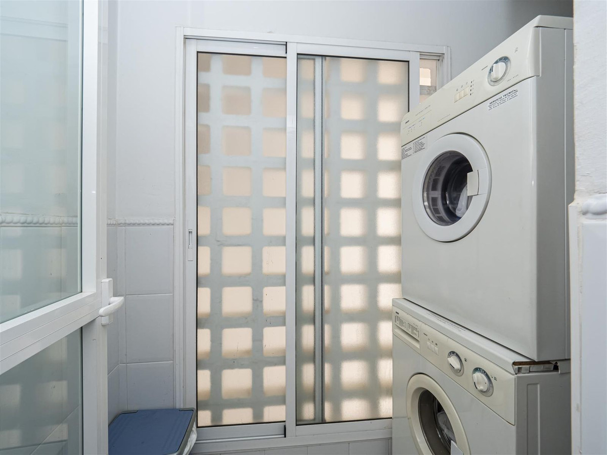 R4450108 - 2 Bedroom Apartment in Marbella, Malaga