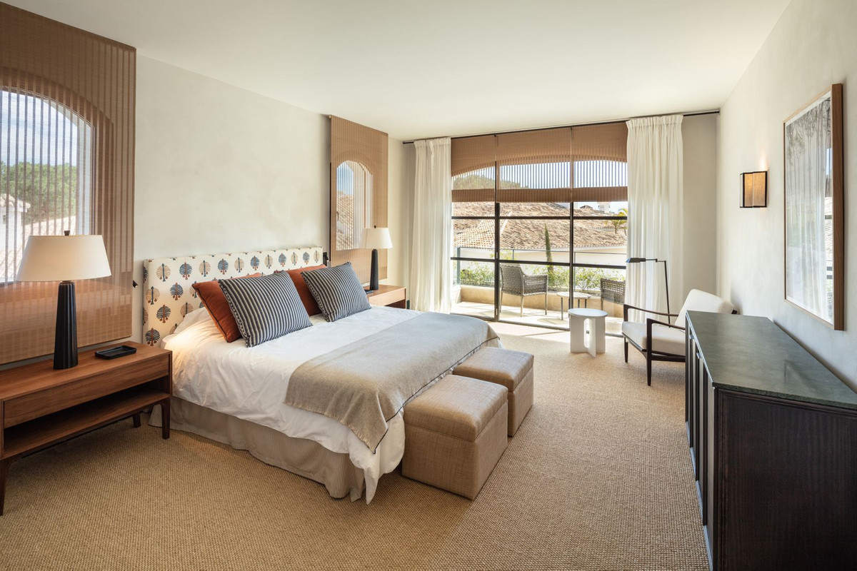R4452358 - 16 Bedroom Villa in Marbella, Malaga