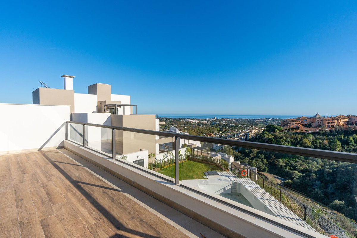 R4902445 - 3 Bedroom Apartment in Marbella, Malaga