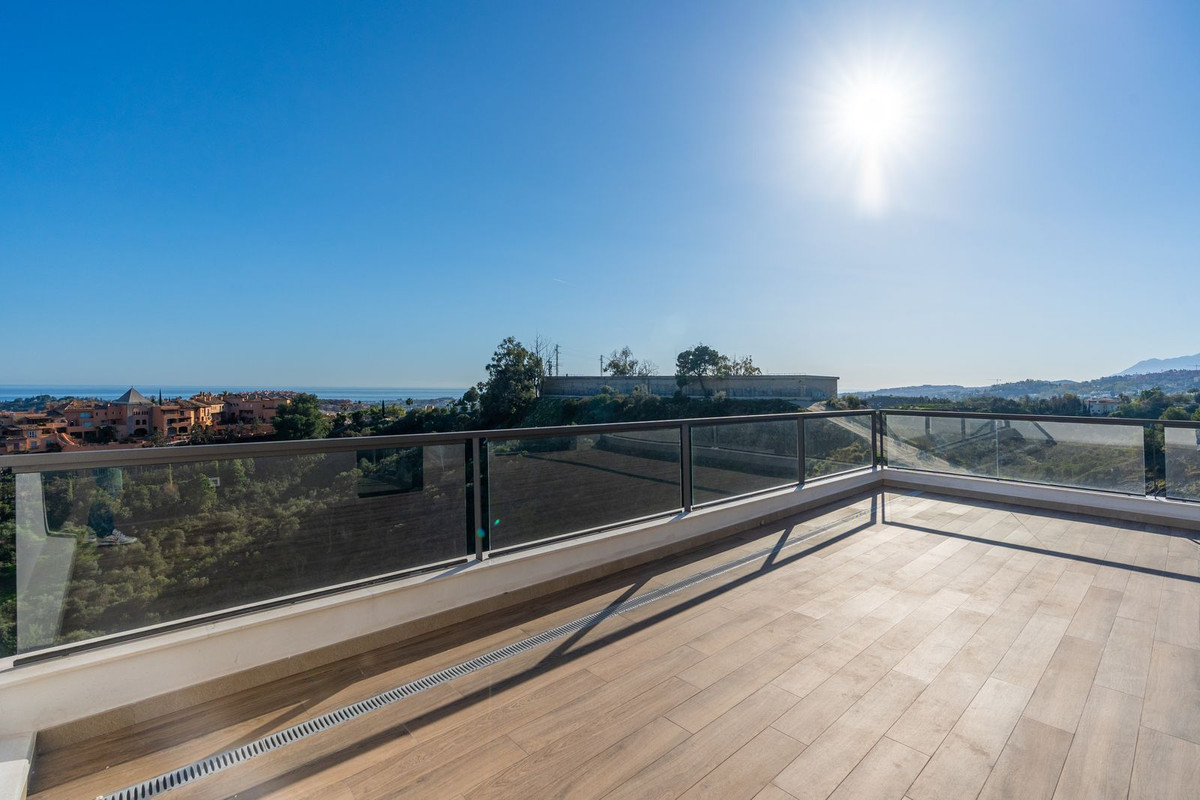 R4902445 - 3 Bedroom Apartment in Marbella, Malaga