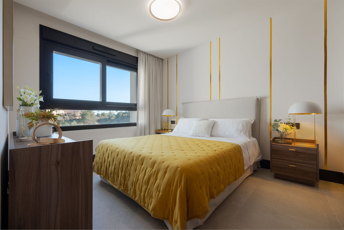R4902445 - 3 Bedroom Apartment in Marbella, Malaga