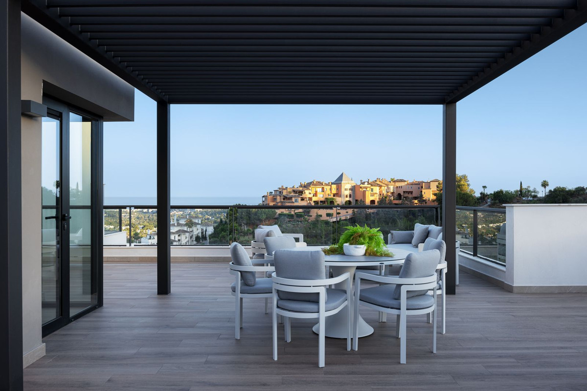 R4902445 - 3 Bedroom Apartment in Marbella, Malaga
