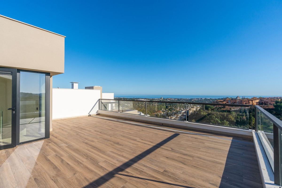 R4902445 - 3 Bedroom Apartment in Marbella, Malaga