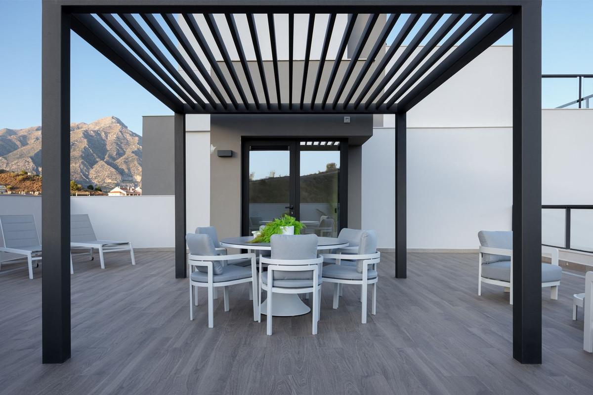 R4902445 - 3 Bedroom Apartment in Marbella, Malaga