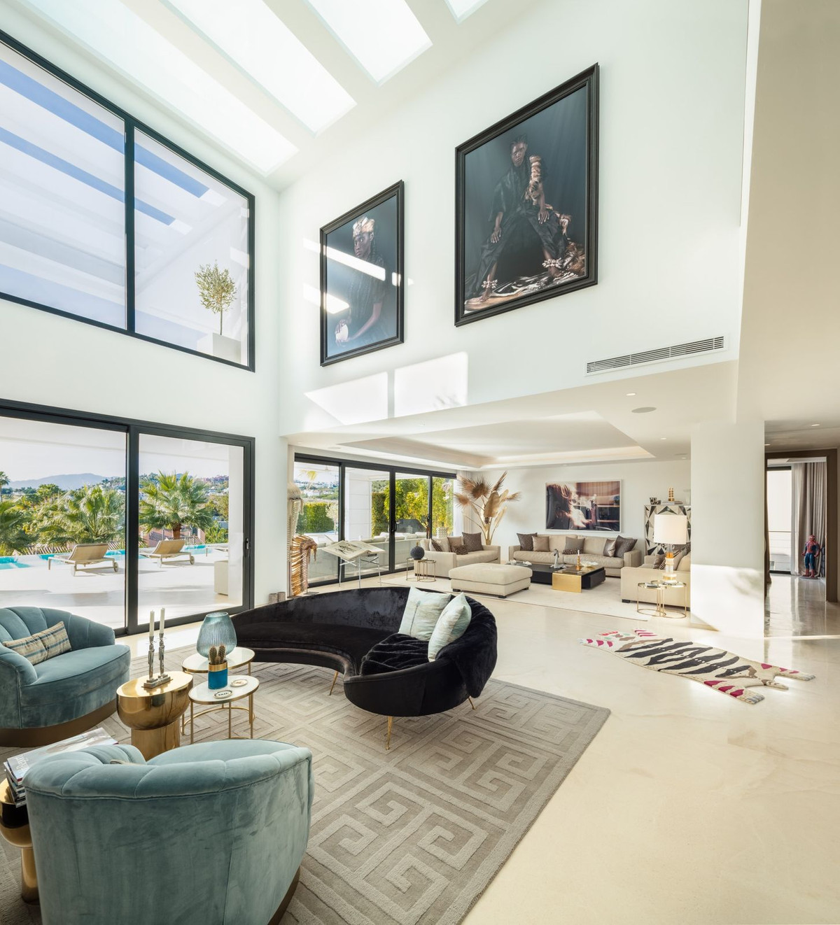 R4905736 - 7 Bedroom Villa in Marbella, Malaga