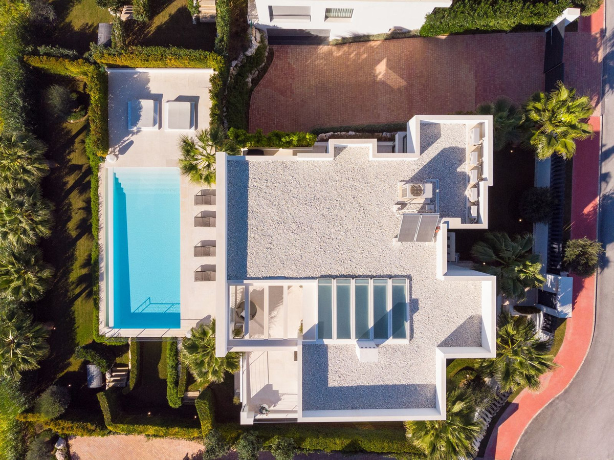 R4905736 - 7 Bedroom Villa in Marbella, Malaga