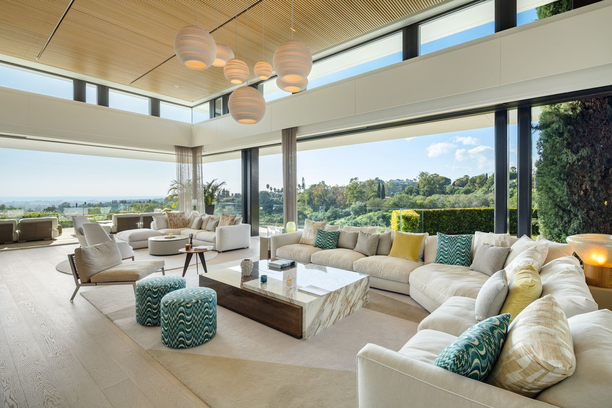 R4938883 - 6 Bedroom Villa in Benahavis, Malaga