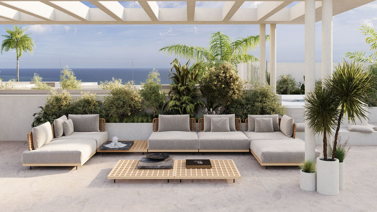 R4937989 - 3 Bedroom Penthouse in Estepona, Malaga