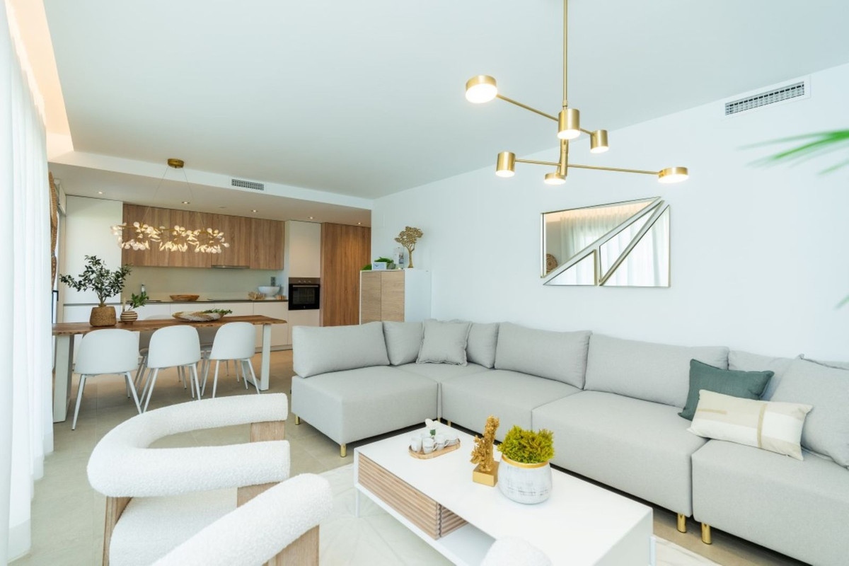 R4920808 - 3 Bedroom Apartment in Mijas Costa, Malaga