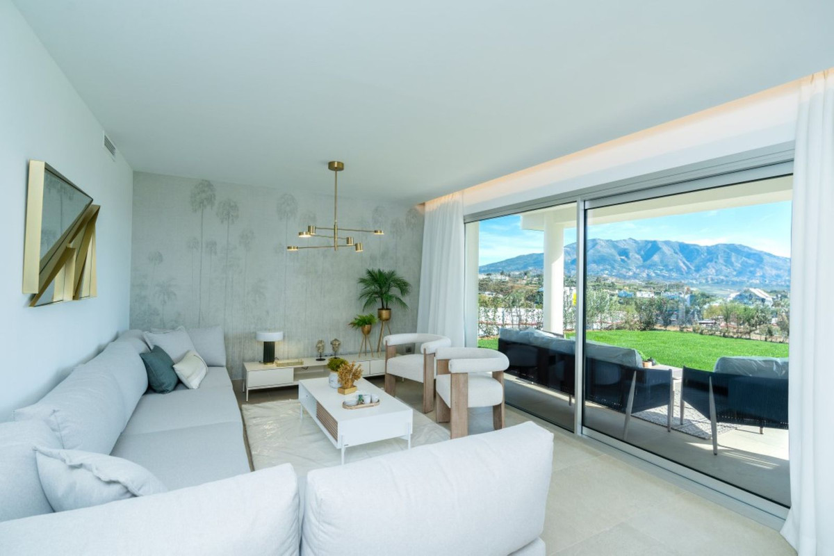 R4920808 - 3 Bedroom Apartment in Mijas Costa, Malaga