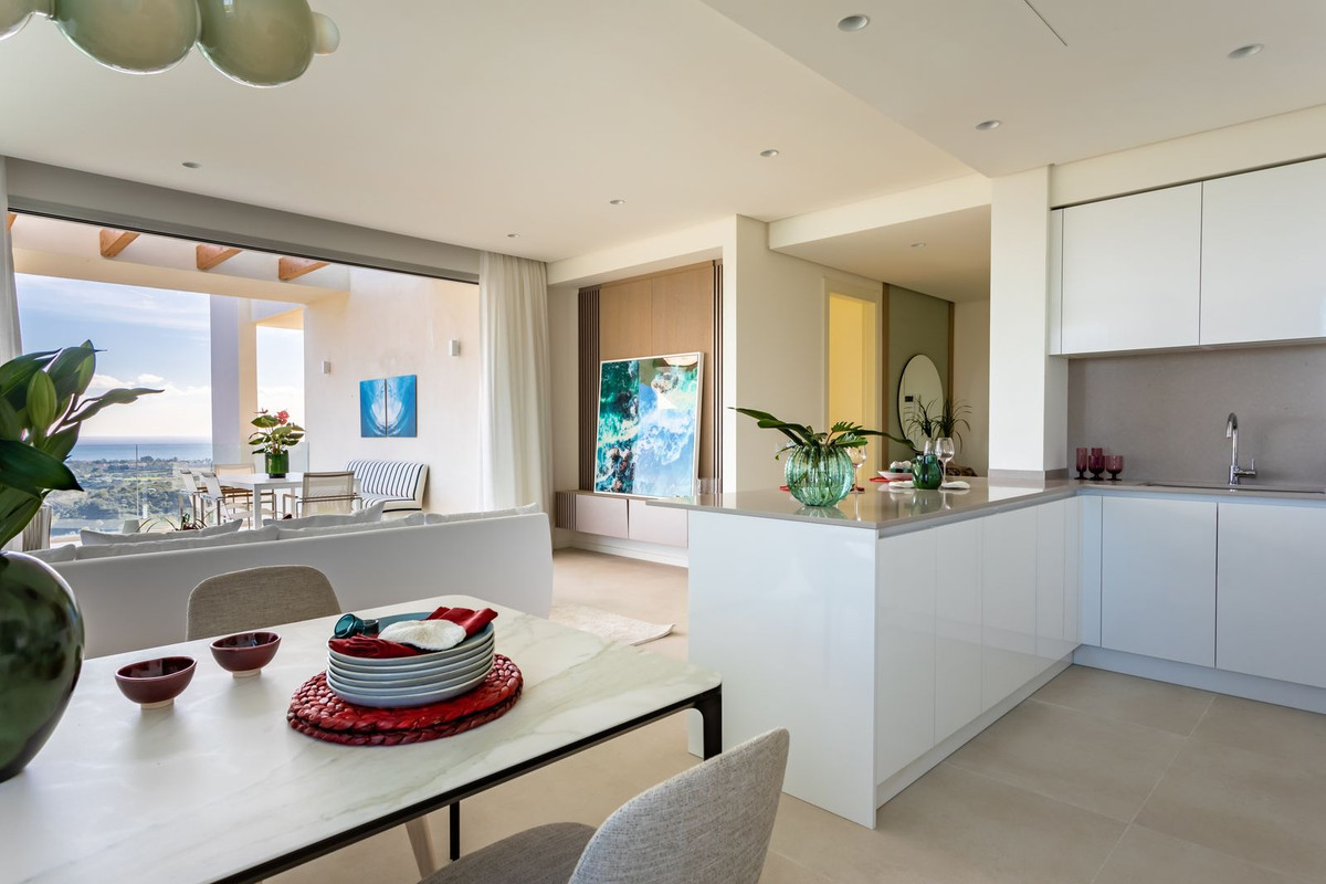 R4952650 - 2 Bedroom Apartment in Benahavis, Malaga