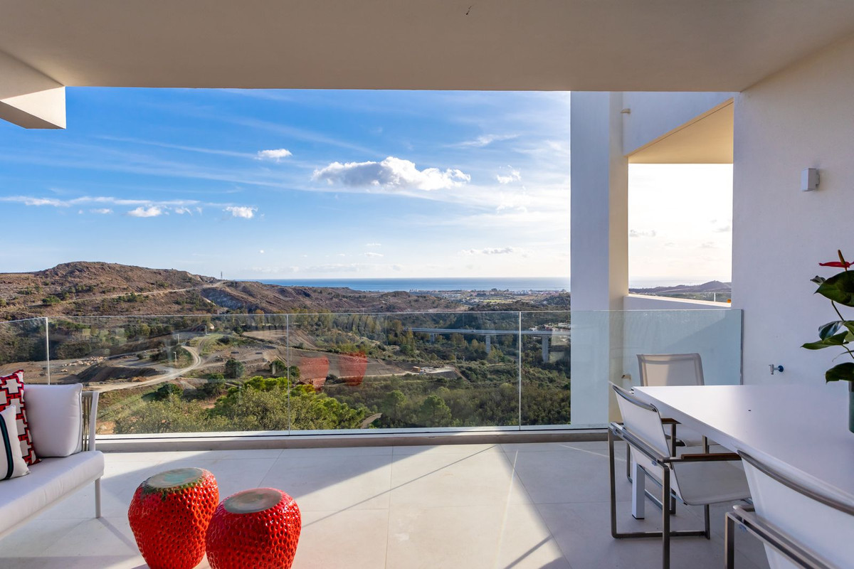 R4952650 - 2 Bedroom Apartment in Benahavis, Malaga