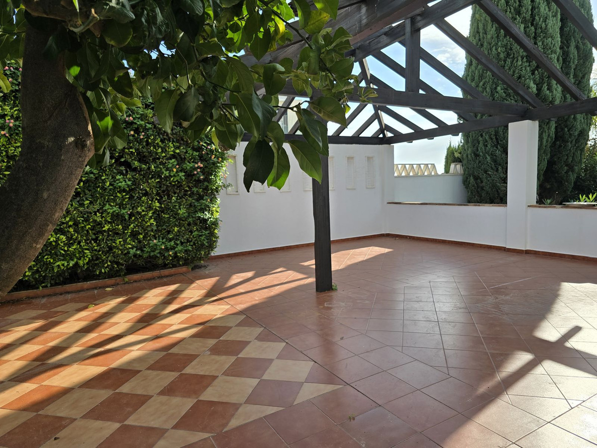 R4979566 - 4 Bedroom Villa in Marbella, Malaga