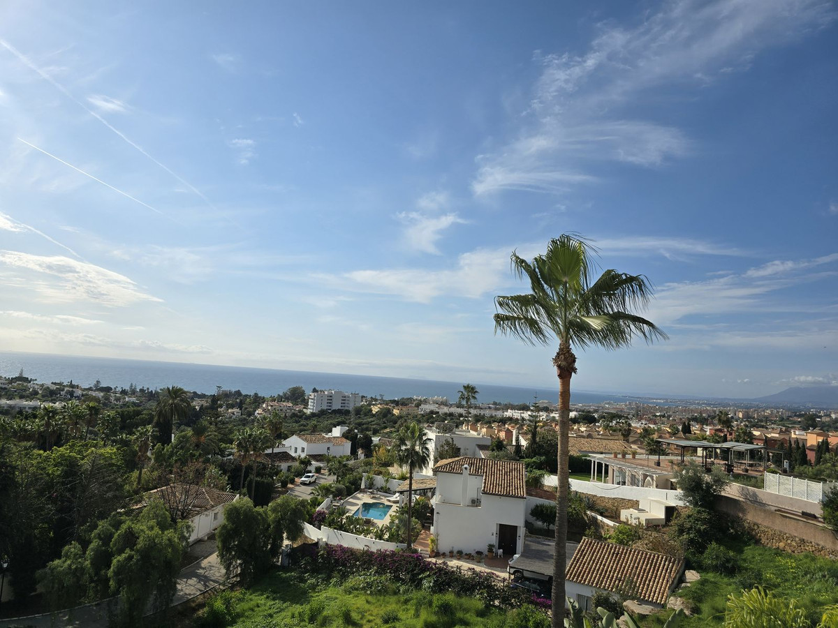 R4979566 - 4 Bedroom Villa in Marbella, Malaga