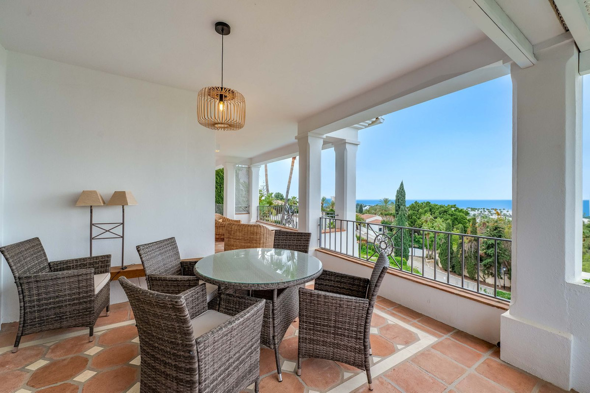 R4979566 - 4 Bedroom Villa in Marbella, Malaga