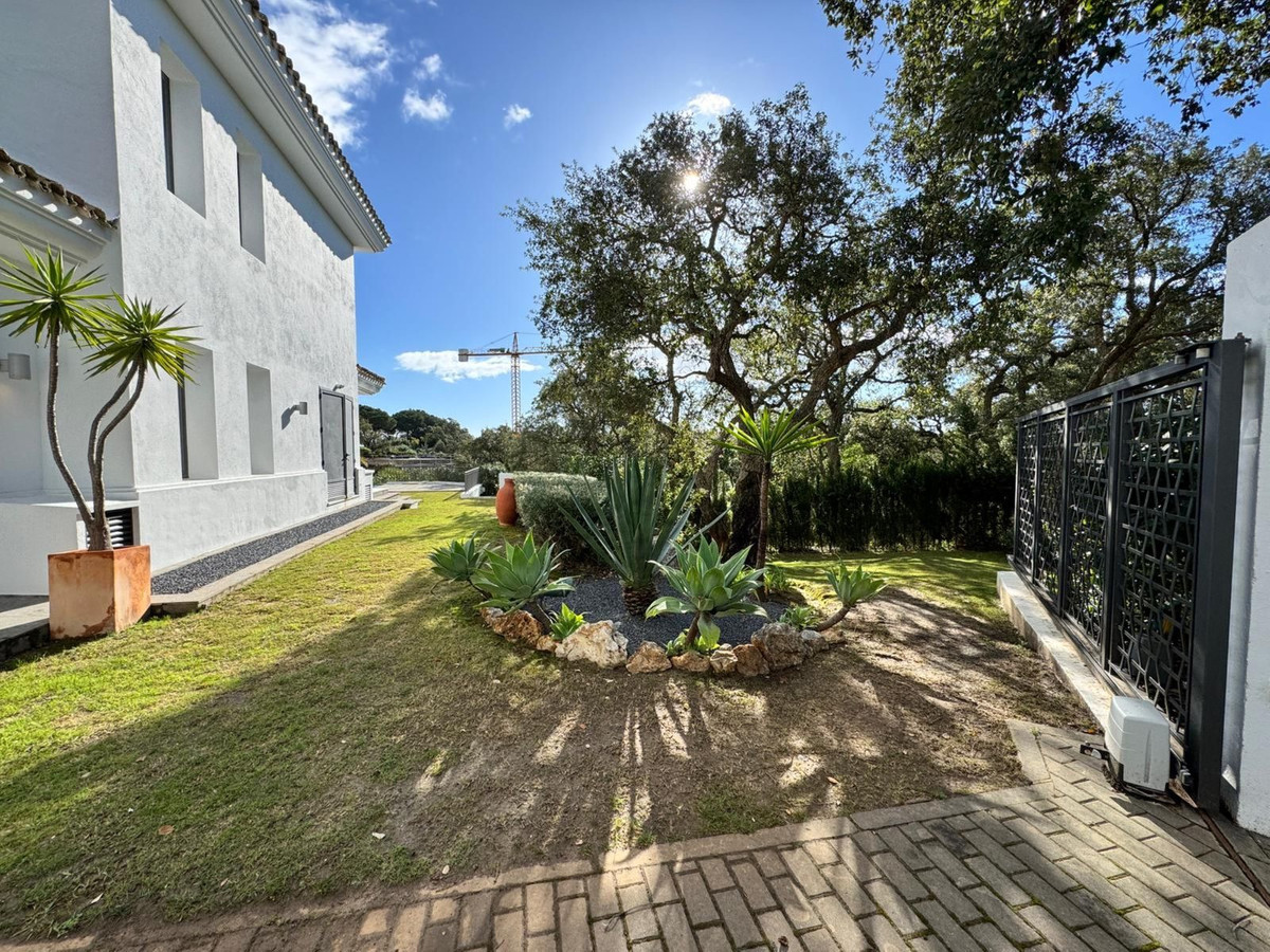 R4990477 - 5 Bedroom Villa in Sotogrande, Cadiz