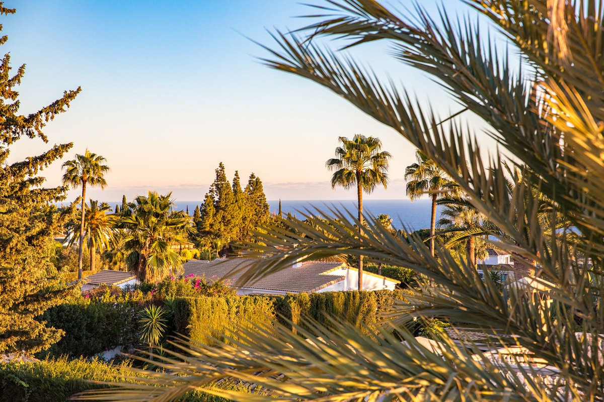 R4987177 - 5 Bedroom Villa in Marbella, Malaga
