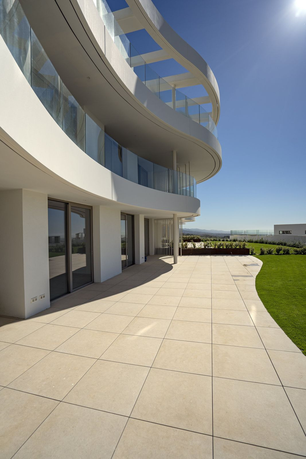 R4804903 - 3 Bedroom Ground Floor Apartment in Benahavis, Malaga